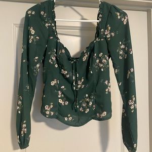 A&f floral green blouse